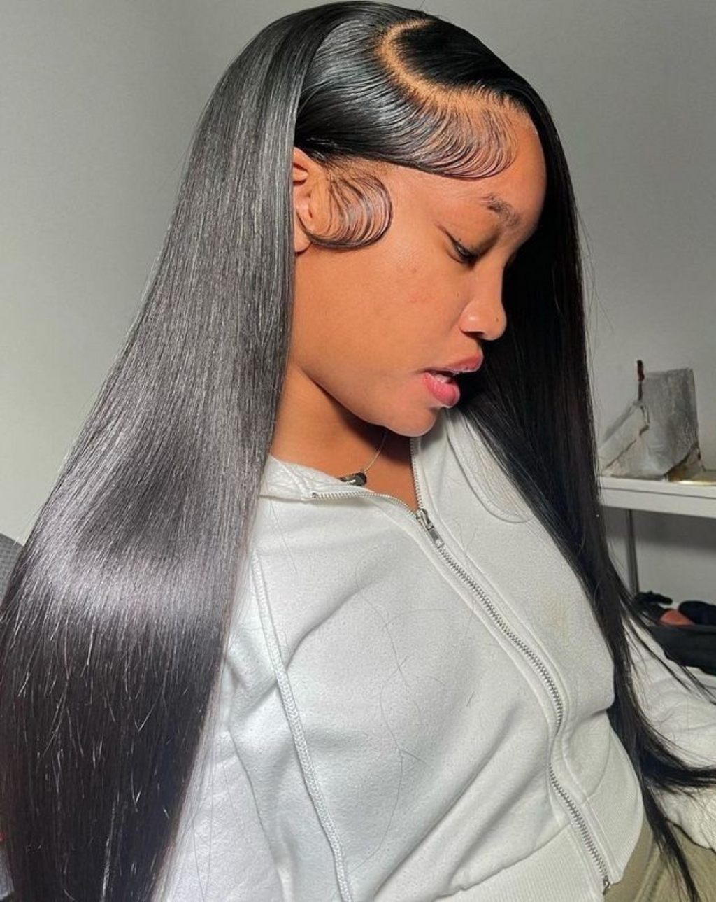 Magenta lace front unit